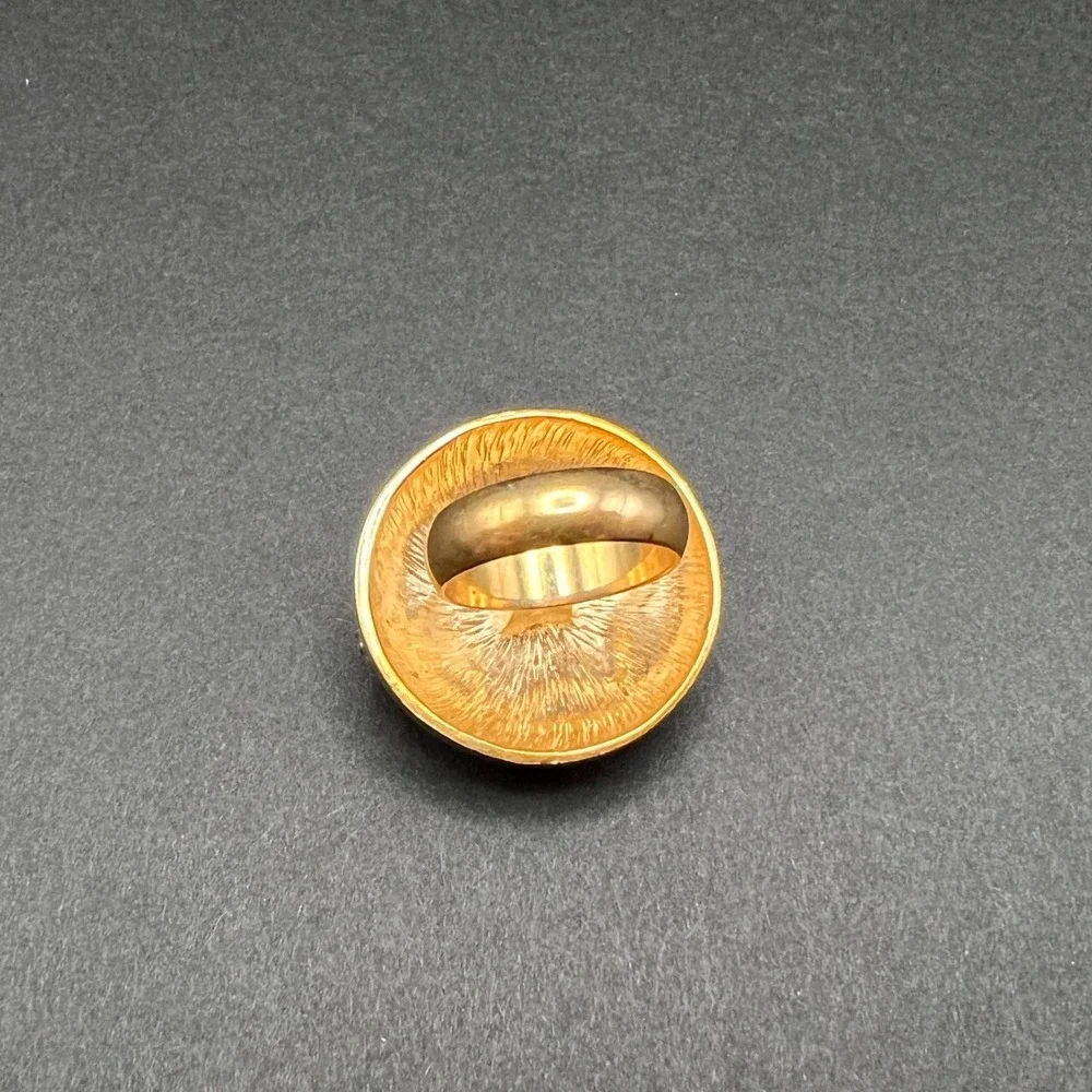 Enamel Flower Cocktail‎ Ring Gold Tone Green Peach Cabochon Domed Retro Size 9